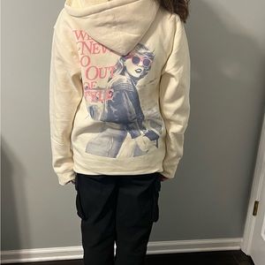 Brand New 1989 ( Taylor’s Version) Style Hoodie NWOT